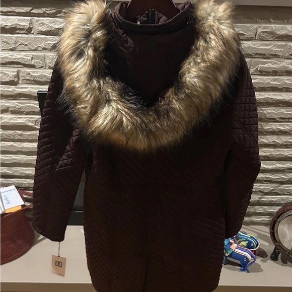 Ivanka Trump Womens Winter Wine Color Faux Fur Lined Hood Quilted Parka M NWT - Picture 4 of 16